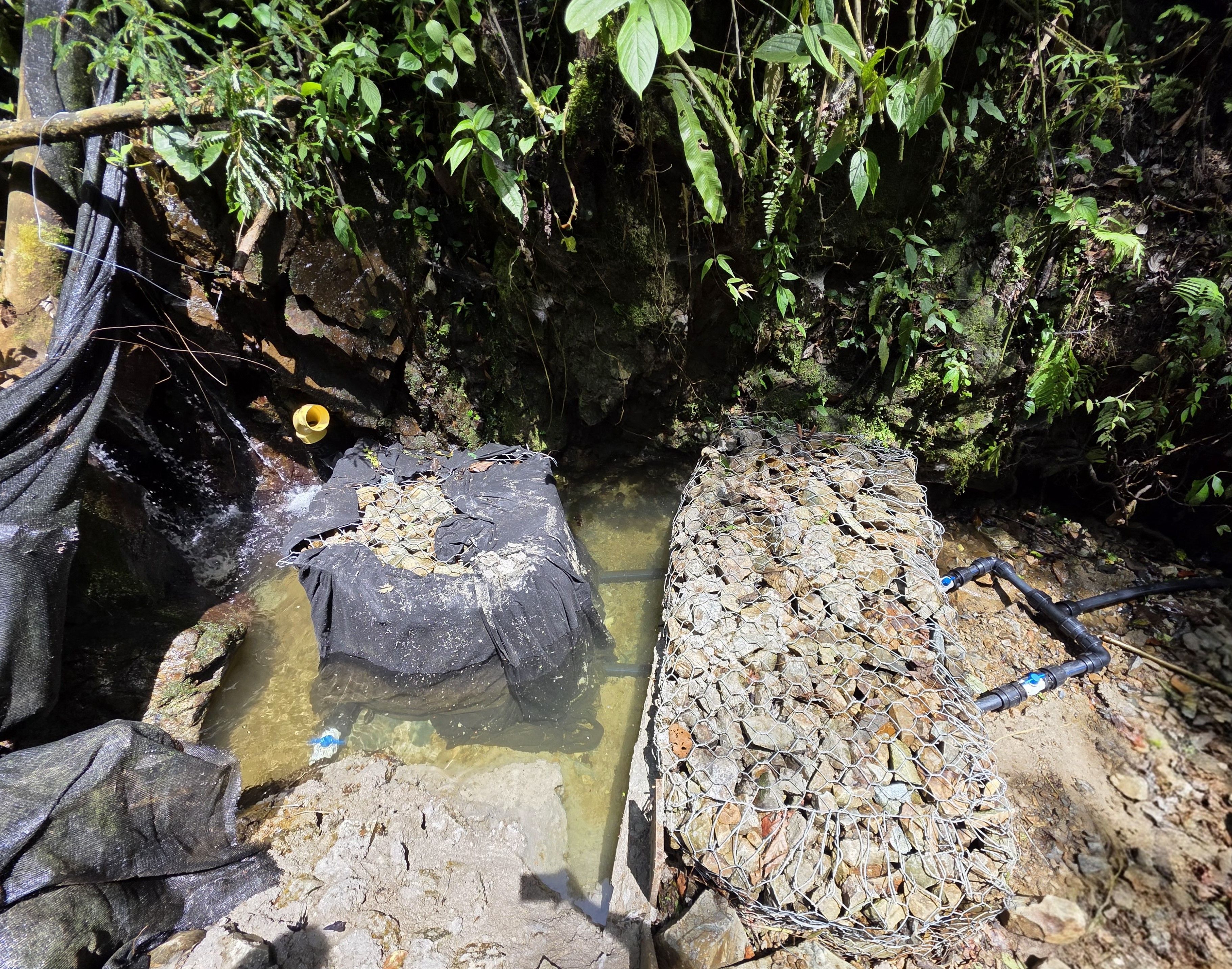 Bocatoma no convencional en operación · Amagá, Antioquia